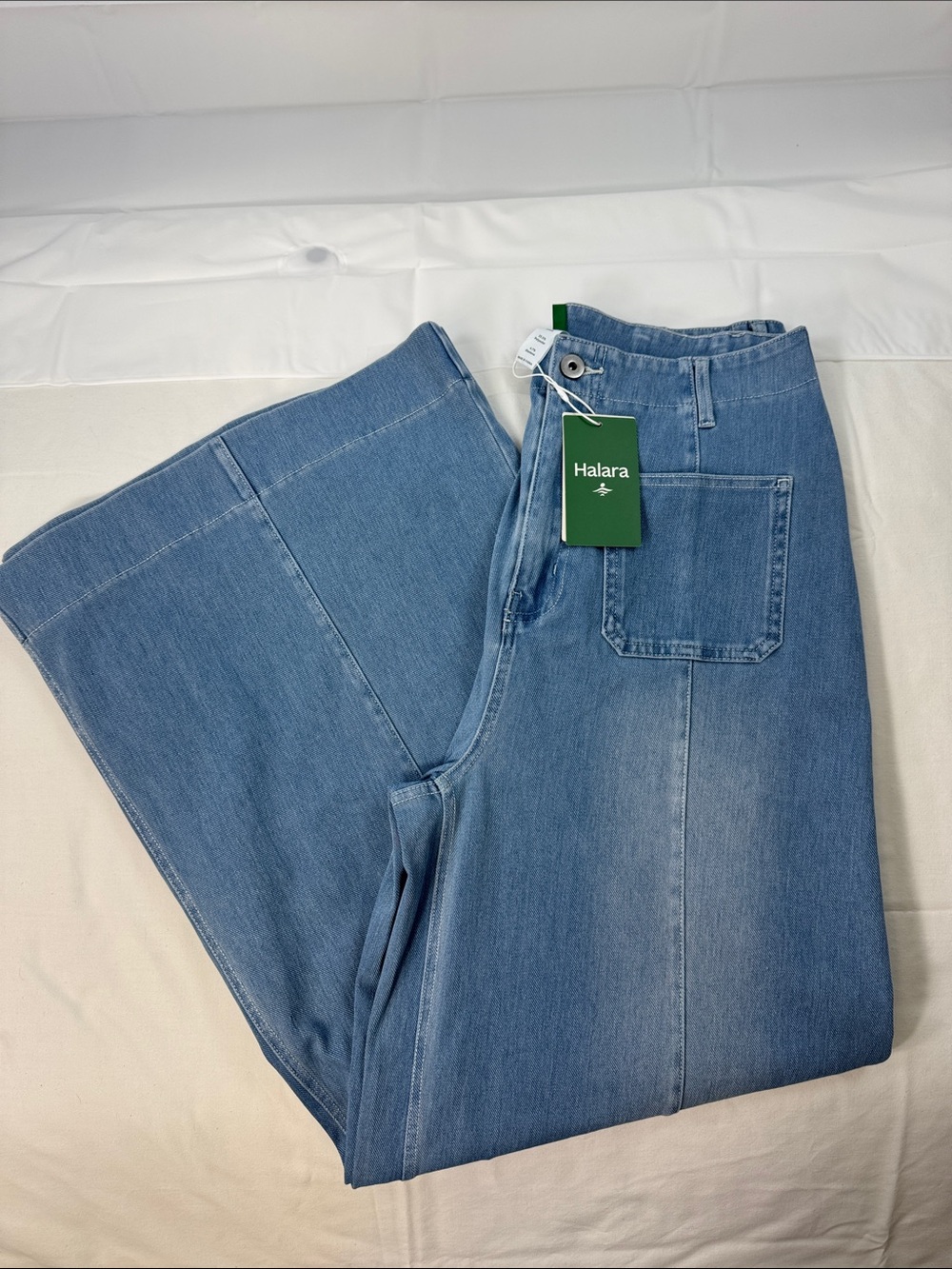 HALARA Light Wash Wide-Leg Denim Jeans - Picture 14 of 15